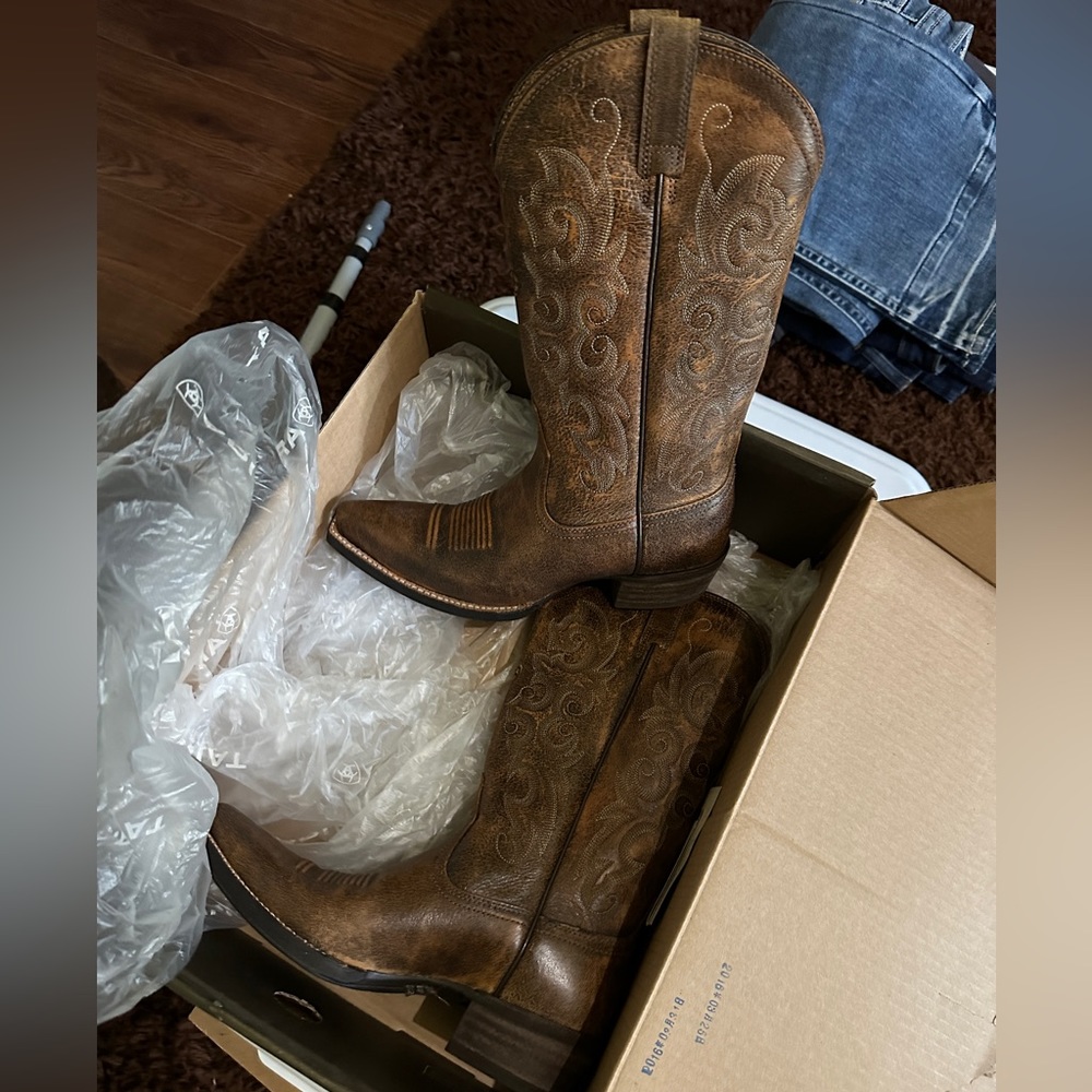 Women’s cowboy boots…never worn